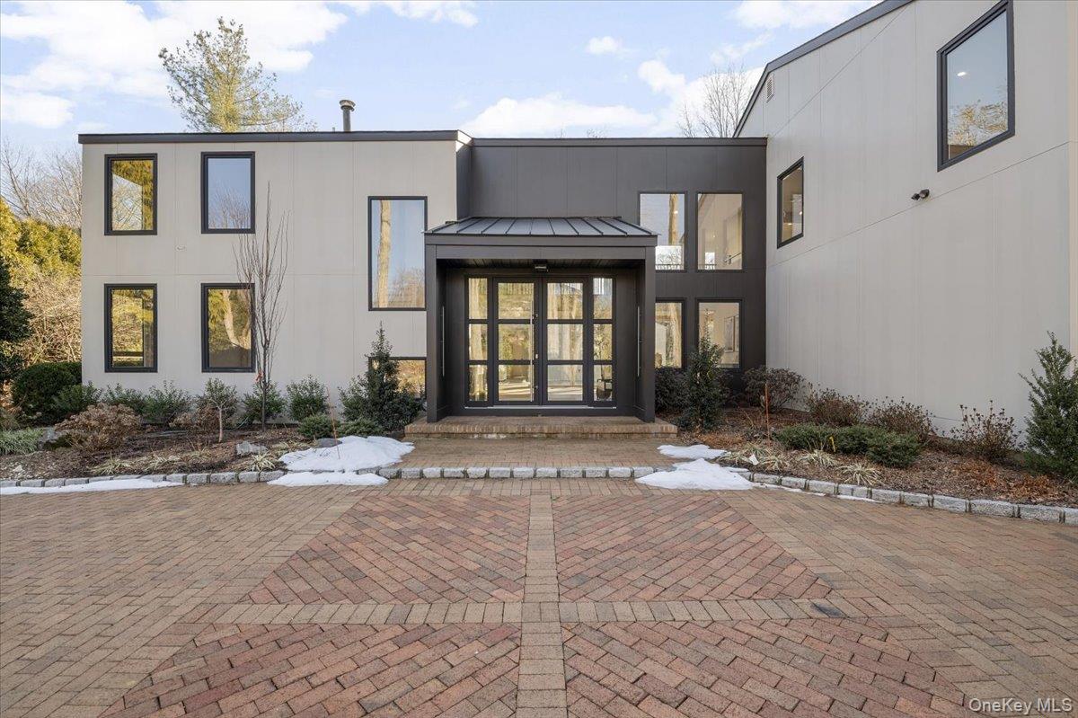 26 Windemere Way
