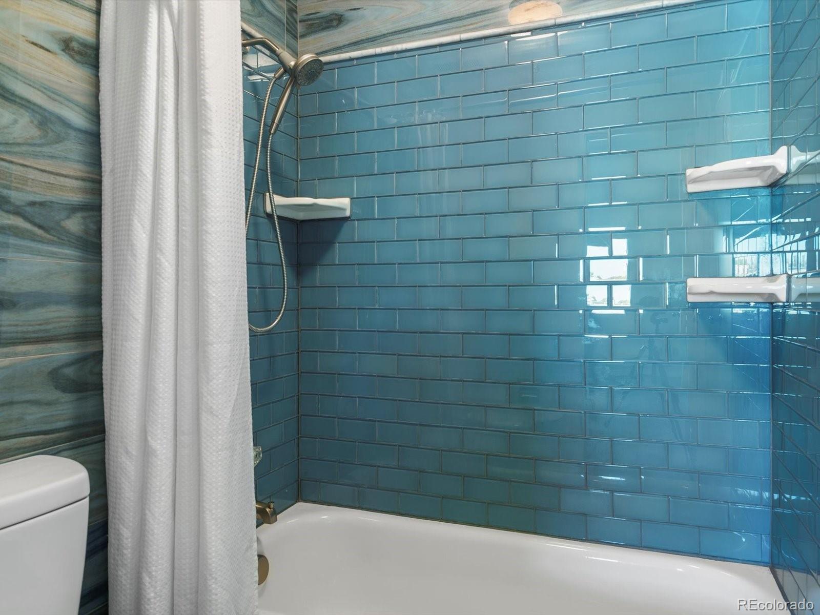 2835 S Monaco Parkway Unit: 1-105