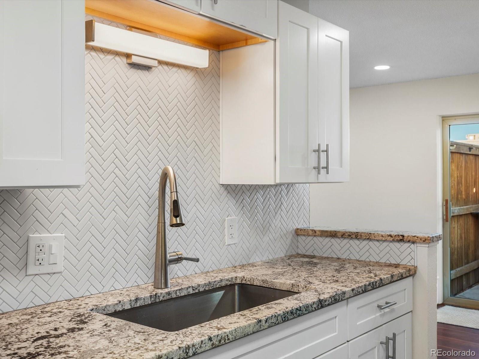 2835 S Monaco Parkway Unit: 1-105
