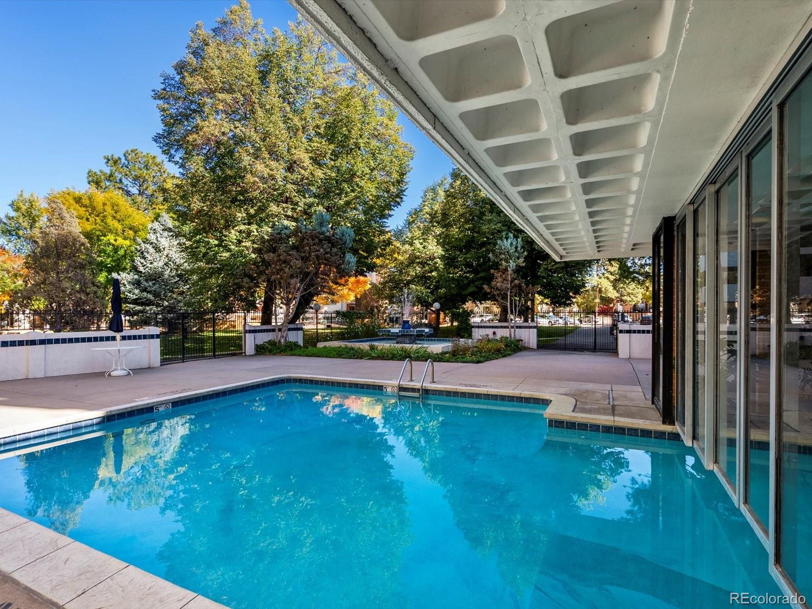2835 S Monaco Parkway Unit: 1-105