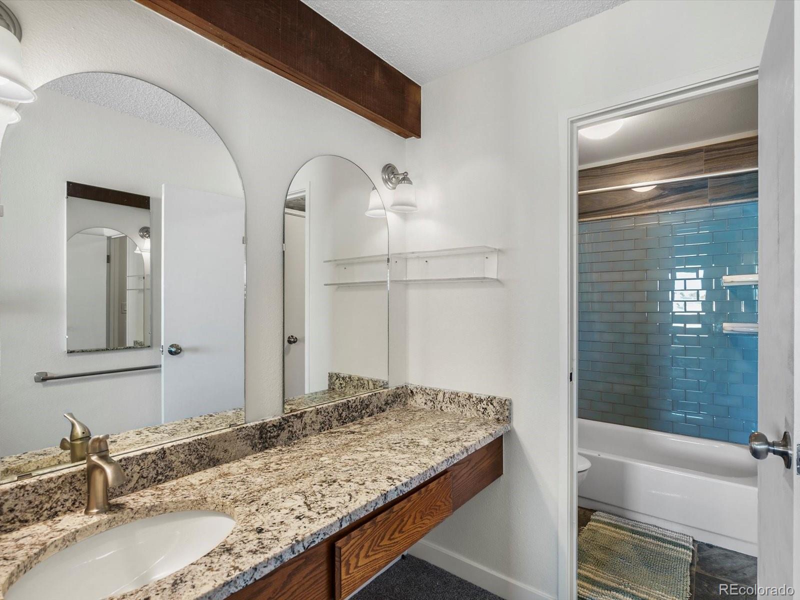 2835 S Monaco Parkway Unit: 1-105