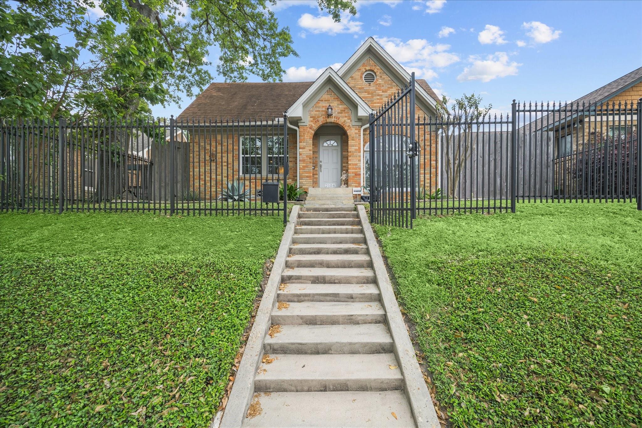 2108 White Oak Drive