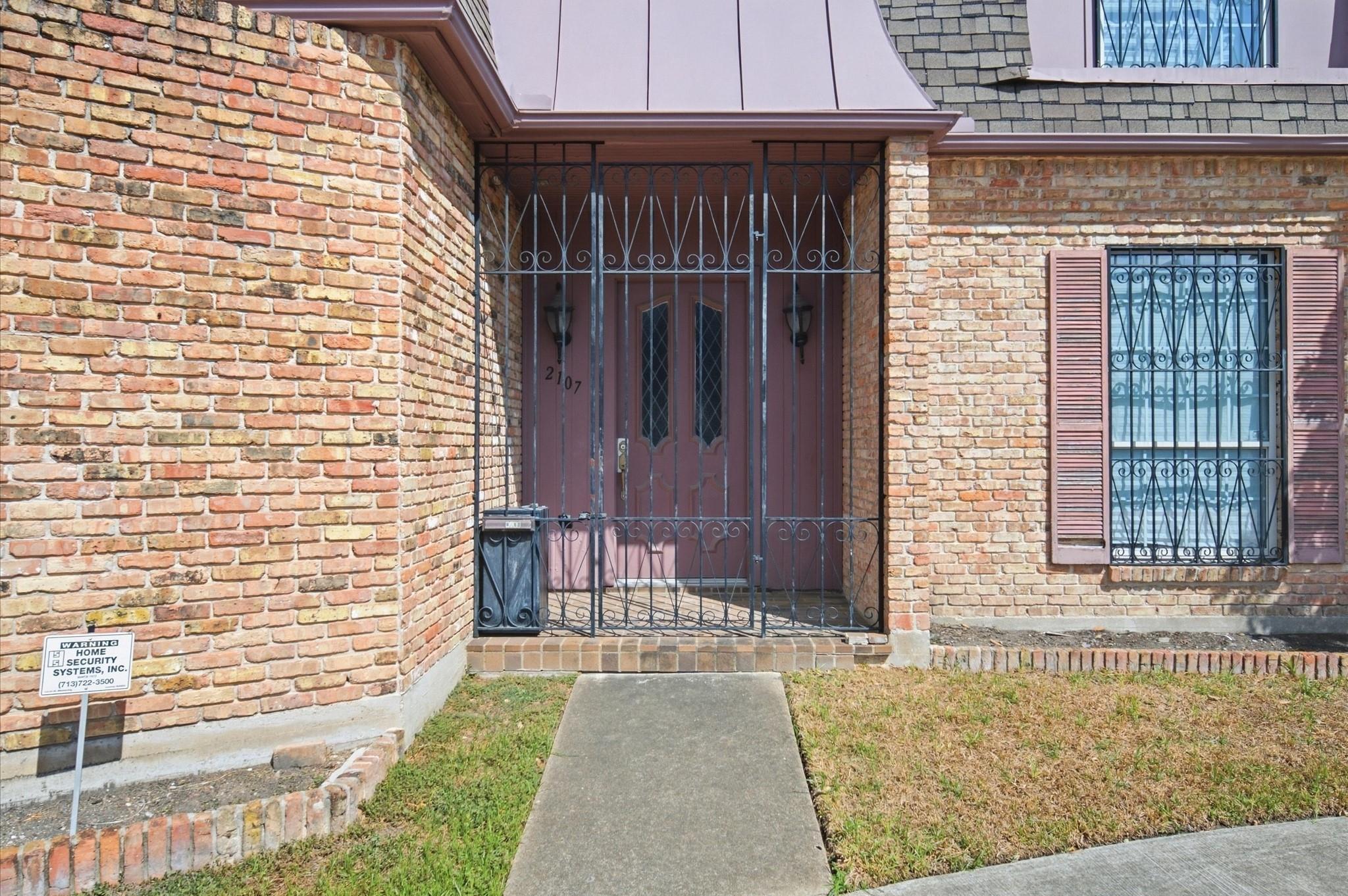 2107 Stonewalk Drive