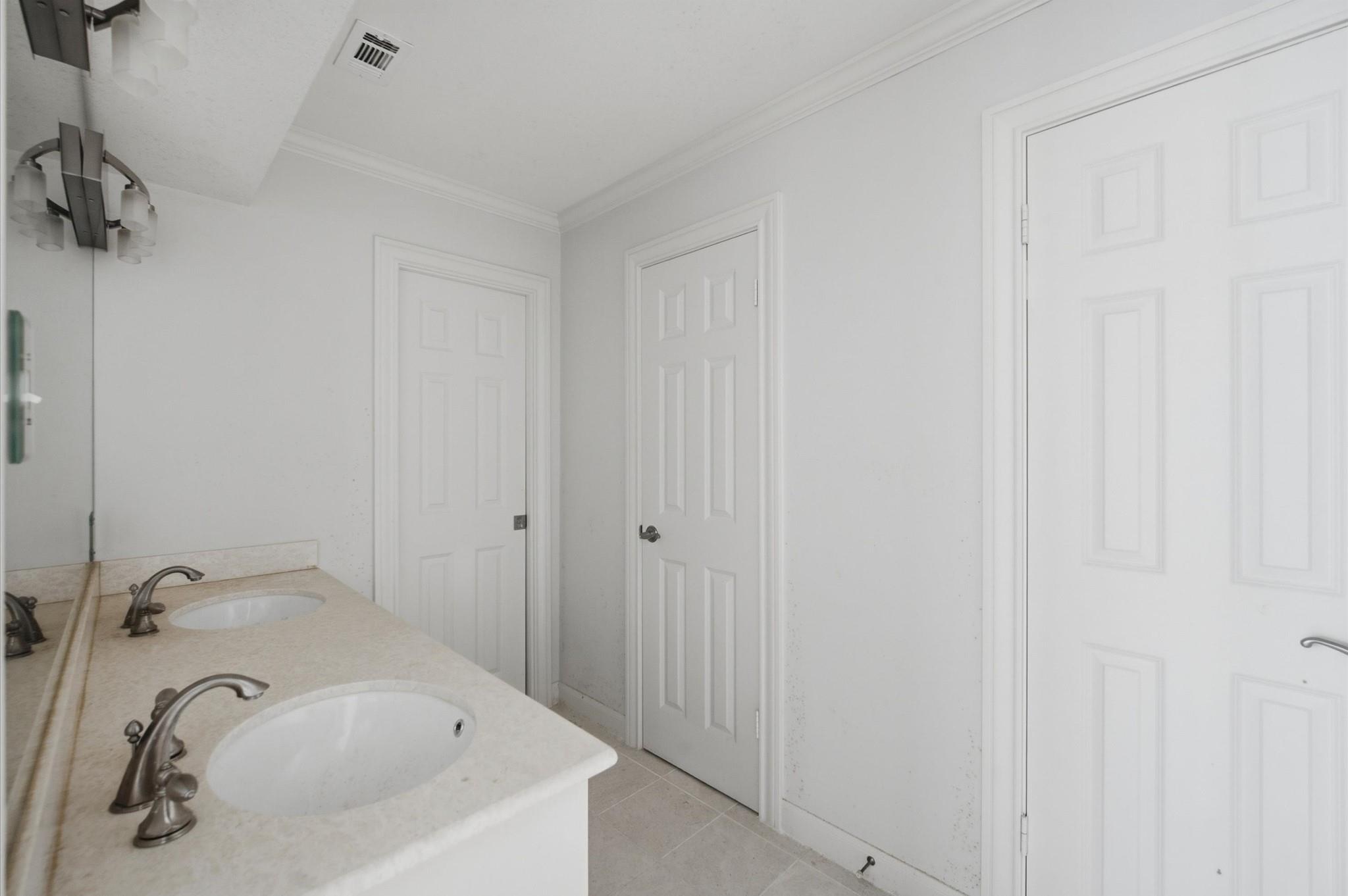 2107 Stonewalk Drive