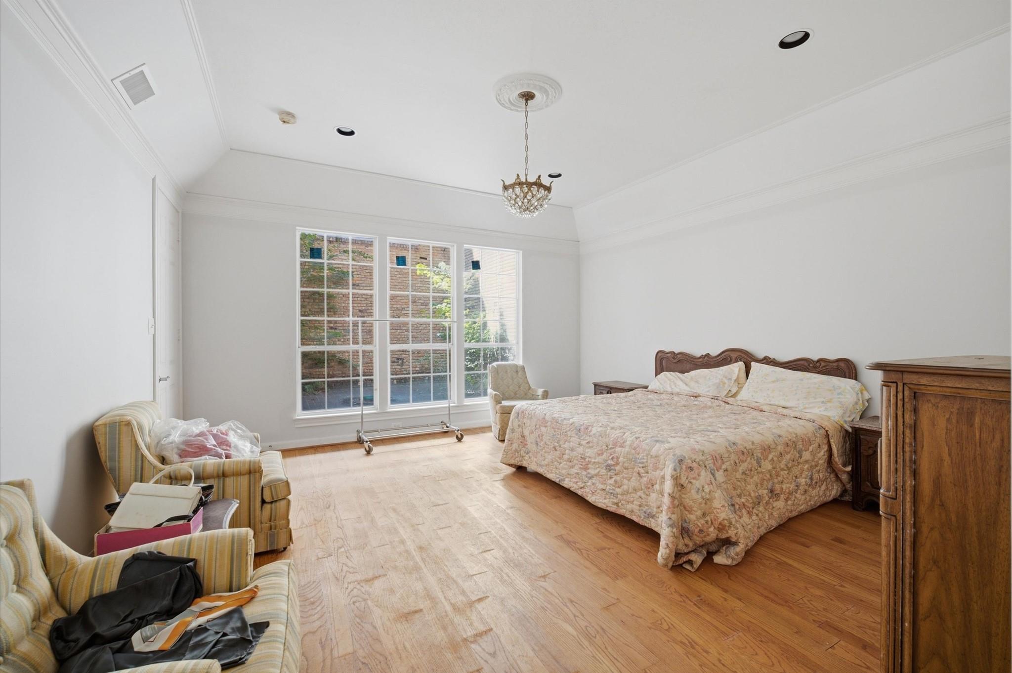 2107 Stonewalk Drive