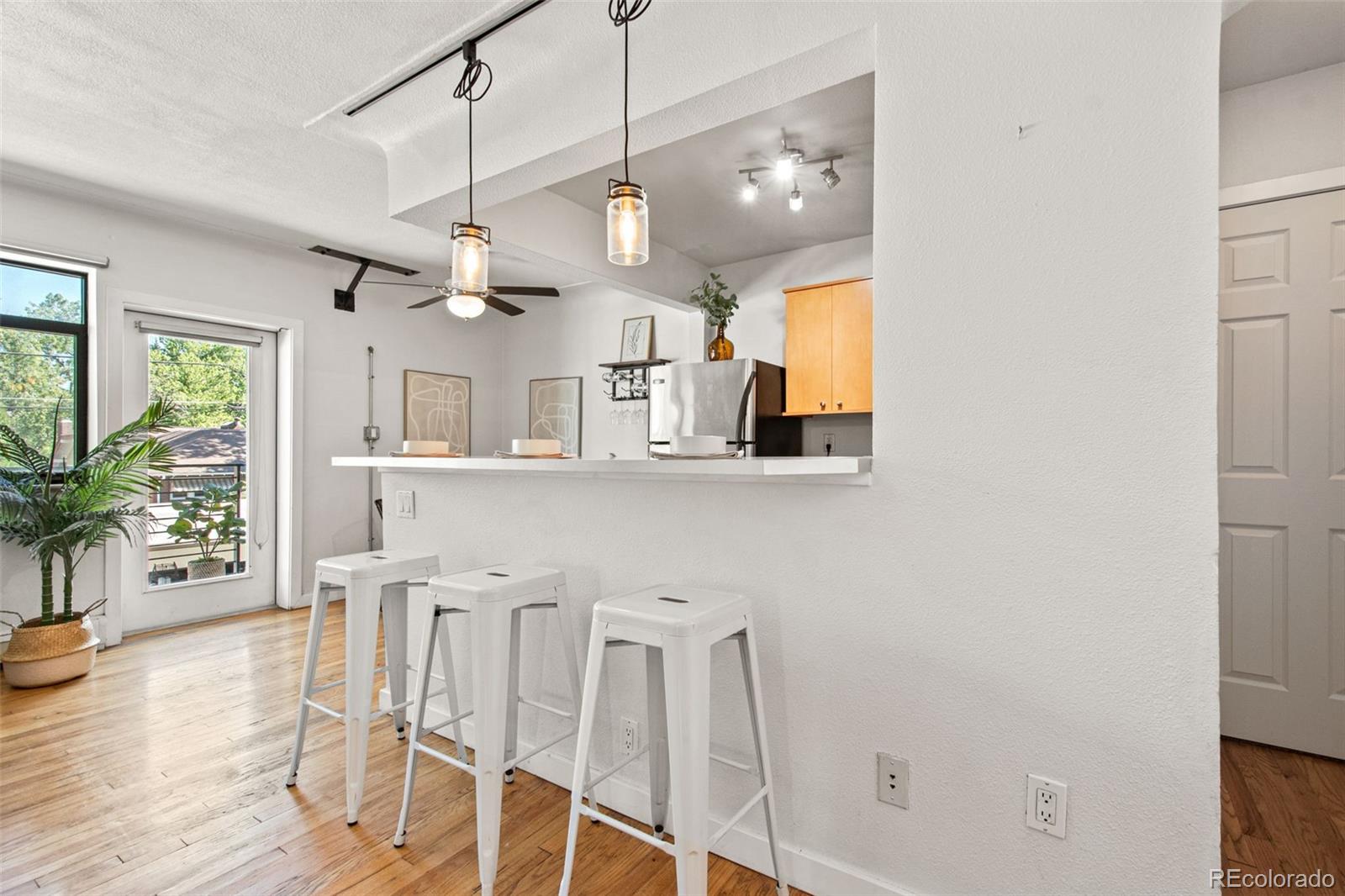 636 N Washington Street Unit: 203