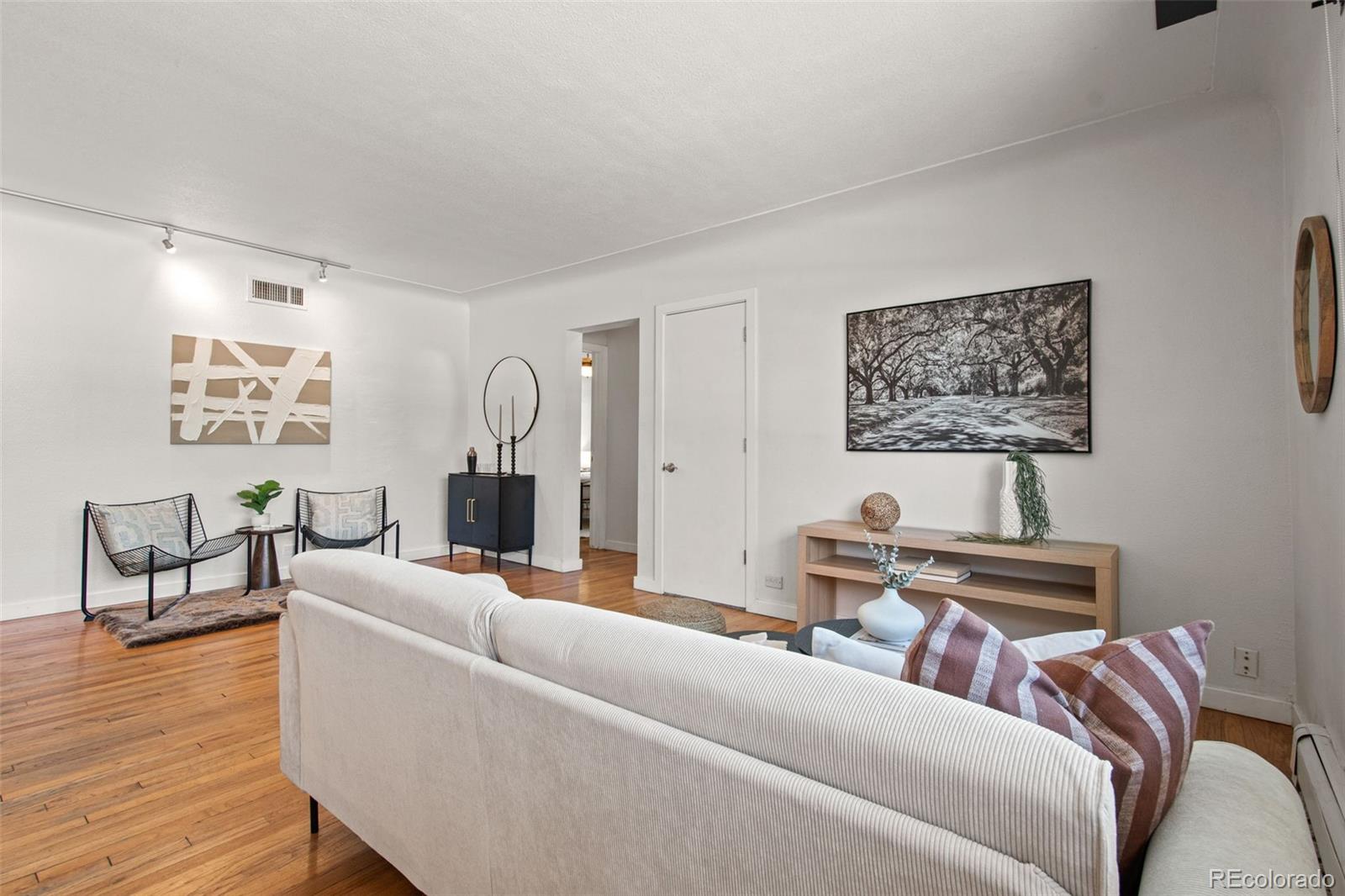 636 N Washington Street Unit: 203