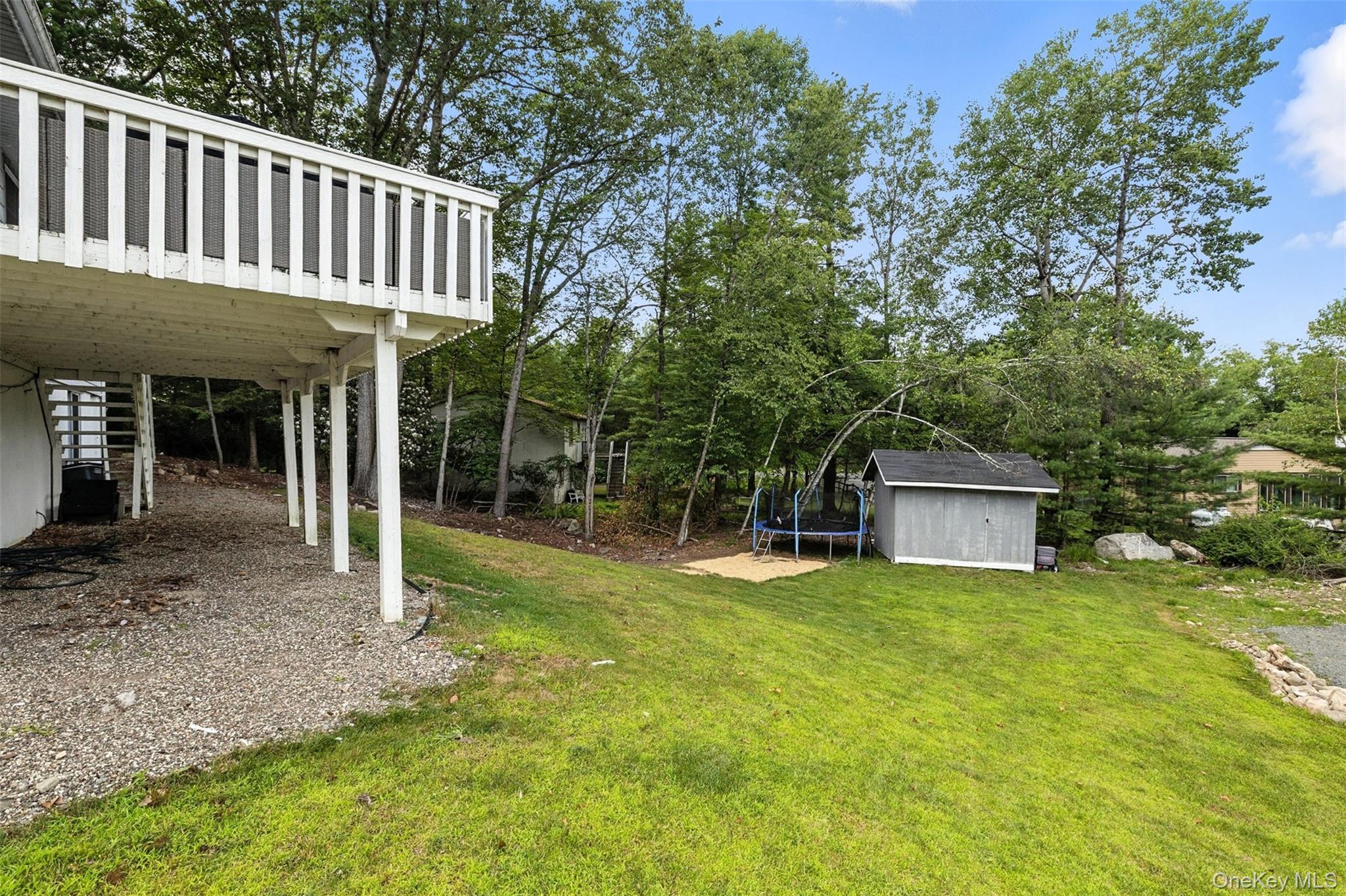 135 Lake Shore Drive E