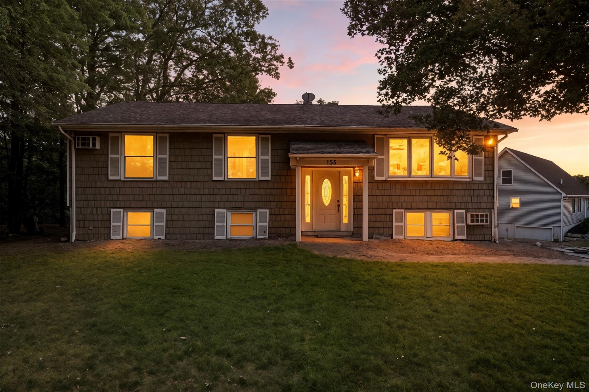 135 Lake Shore Drive E