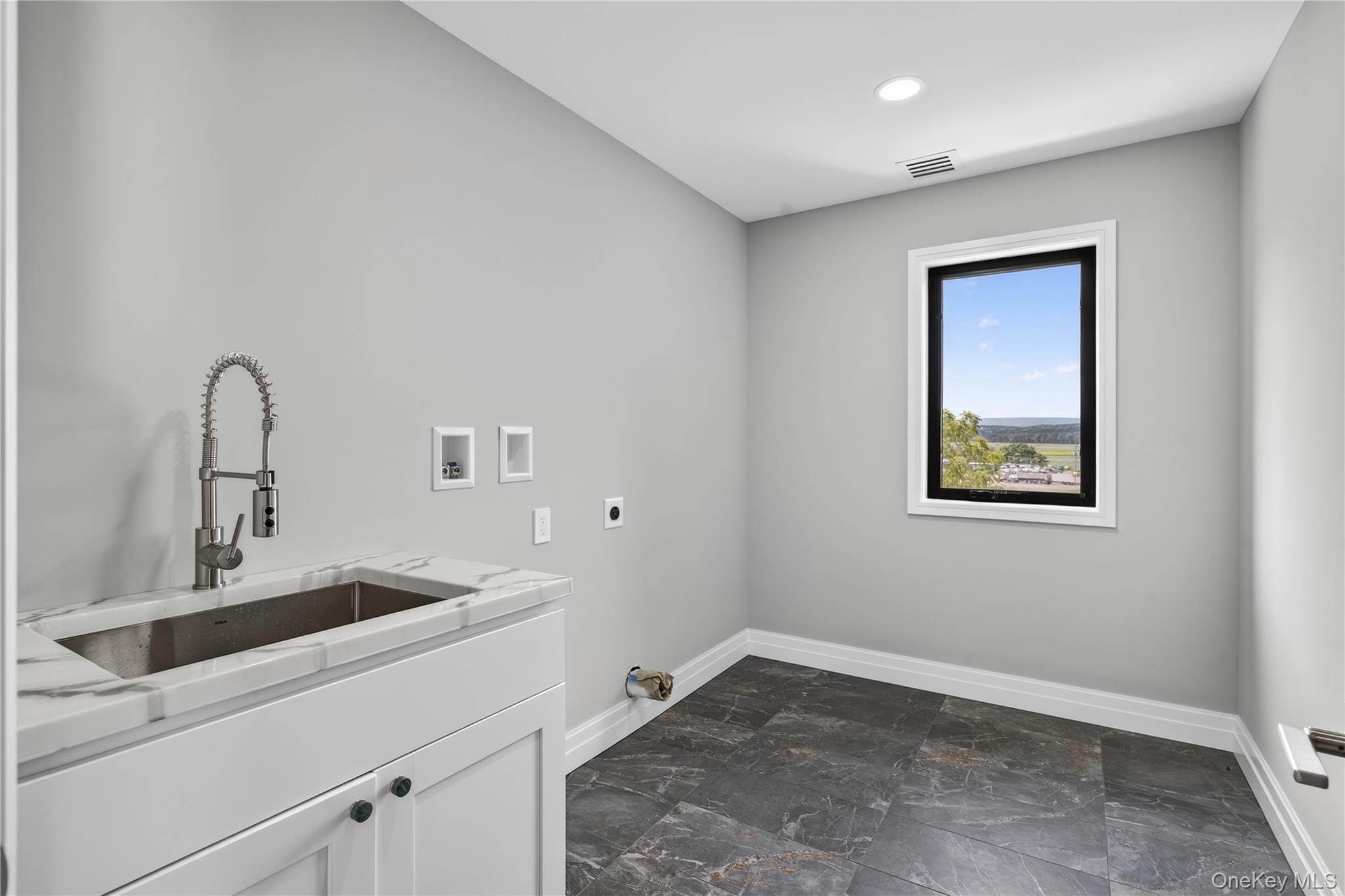 1 Warwick Isle Boulevard