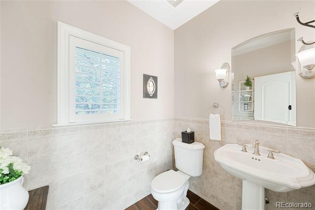 533 Whitney Bay