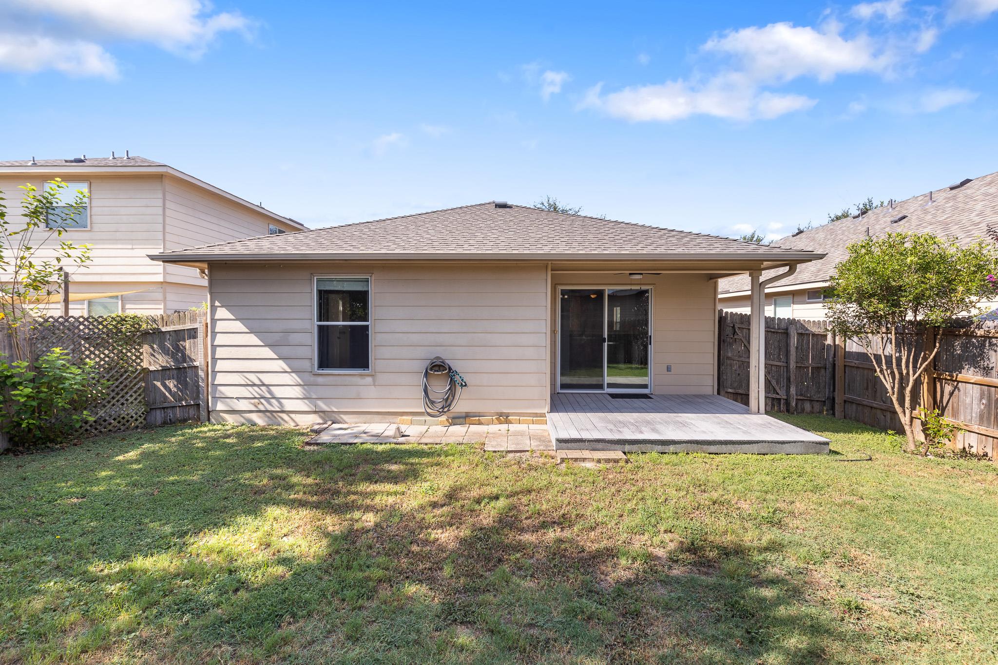 148 Grazing Horse LN