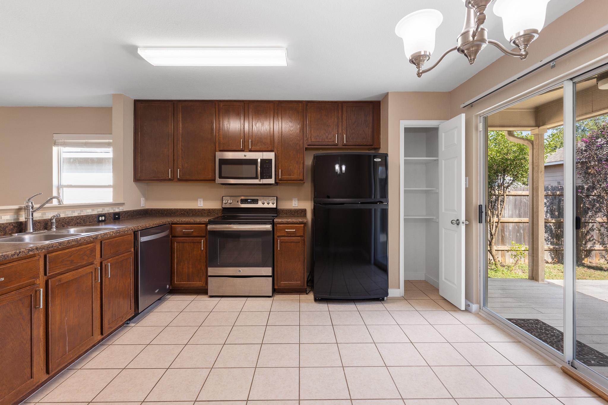 148 Grazing Horse LN