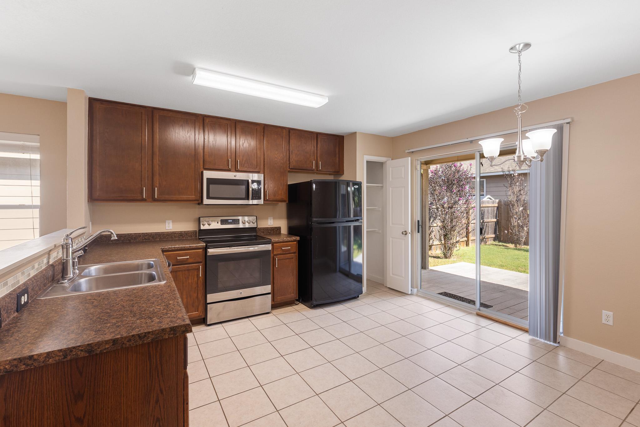 148 Grazing Horse LN
