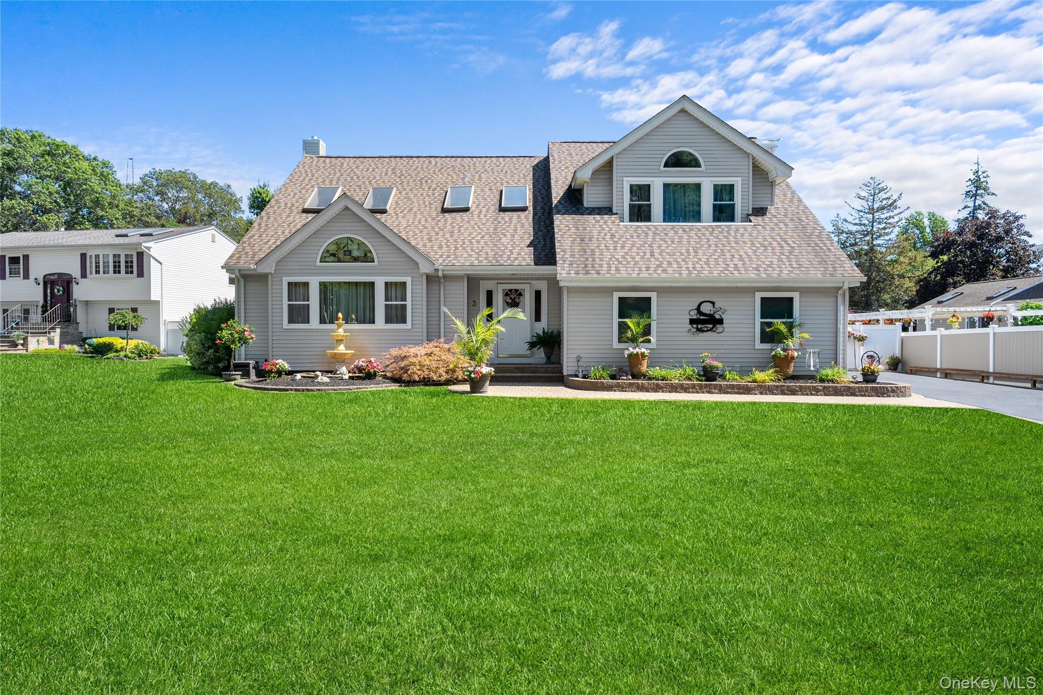 3 Crystal Brook Court