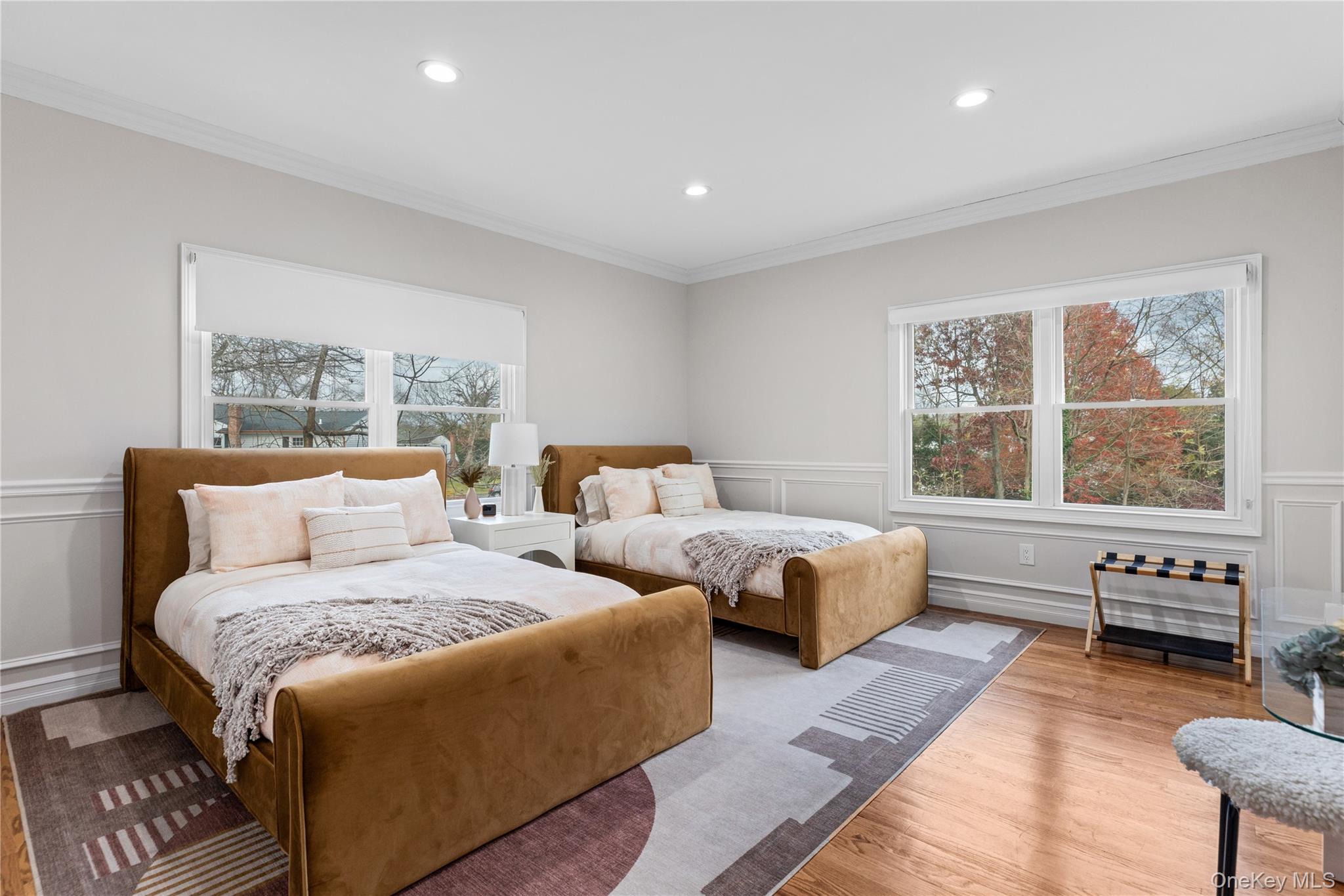 717 W Montauk Highway