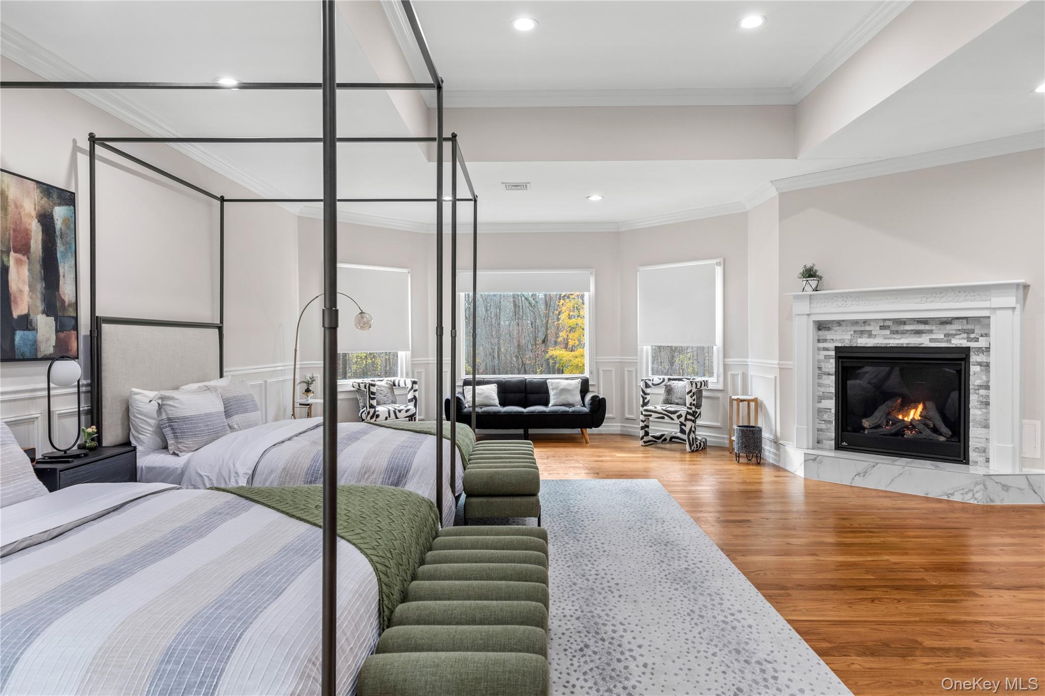 717 W Montauk Highway