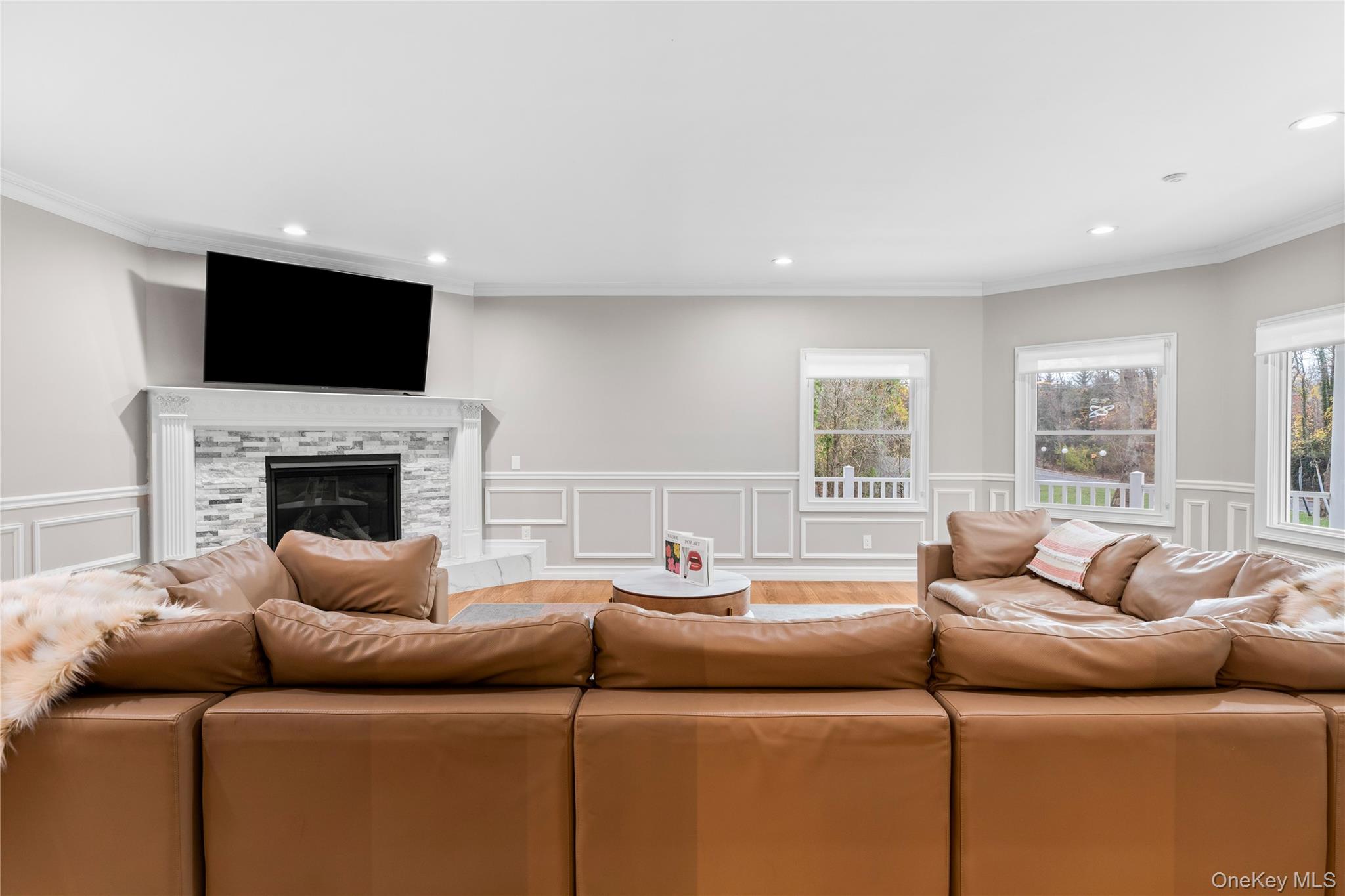 717 W Montauk Highway