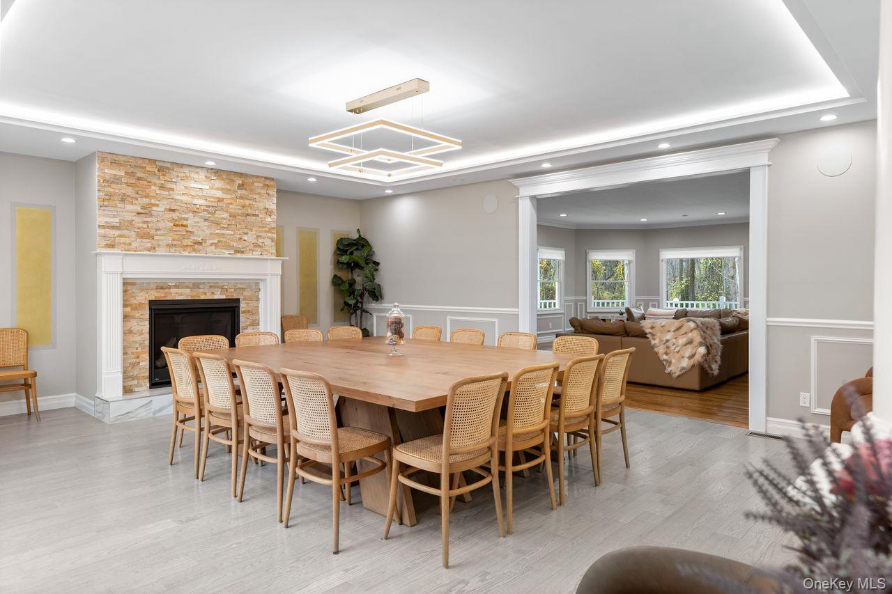 717 W Montauk Highway