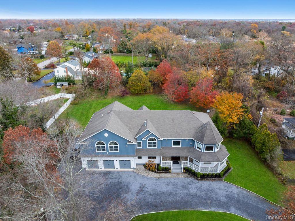 717 W Montauk Highway