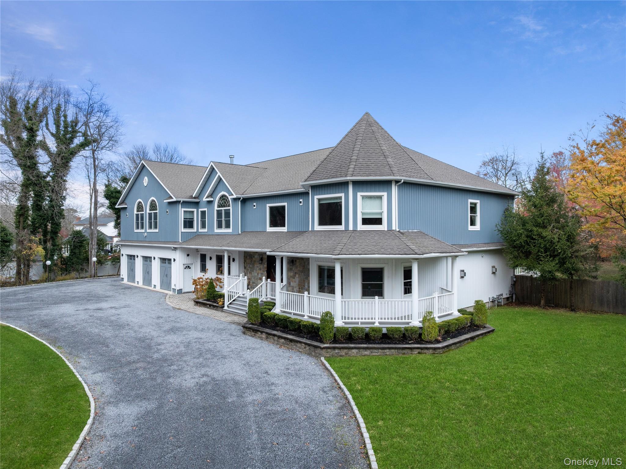 717 W Montauk Highway