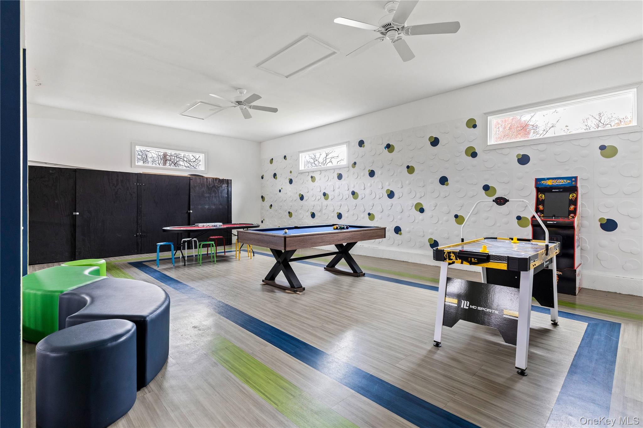 717 W Montauk Highway