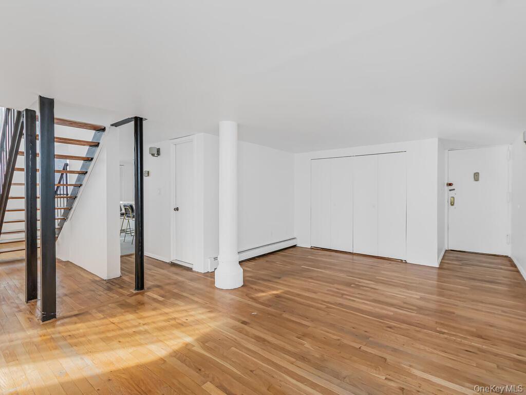 305 E 108th Street Unit: 4B