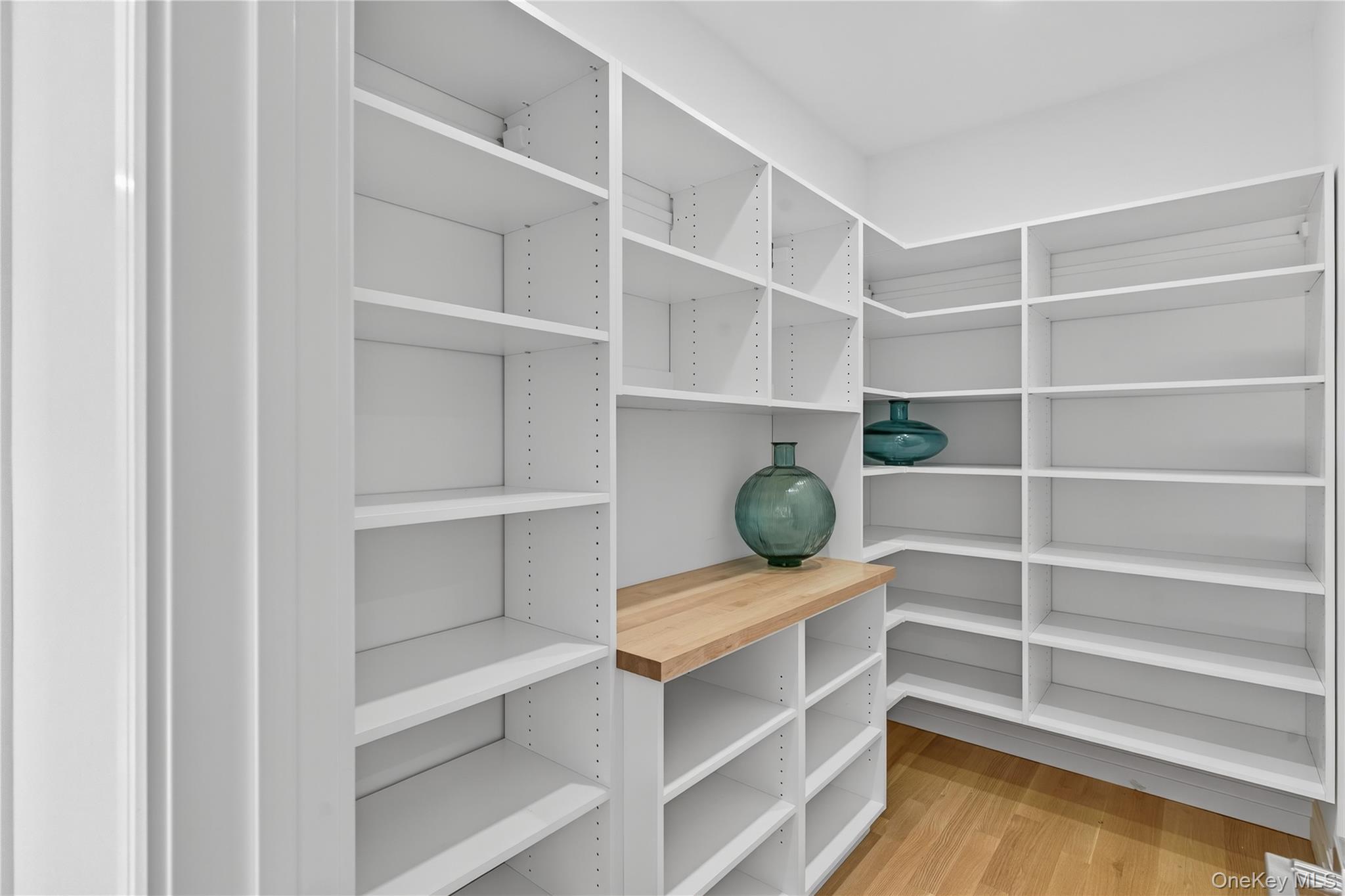 4 Warwick Isle Boulevard