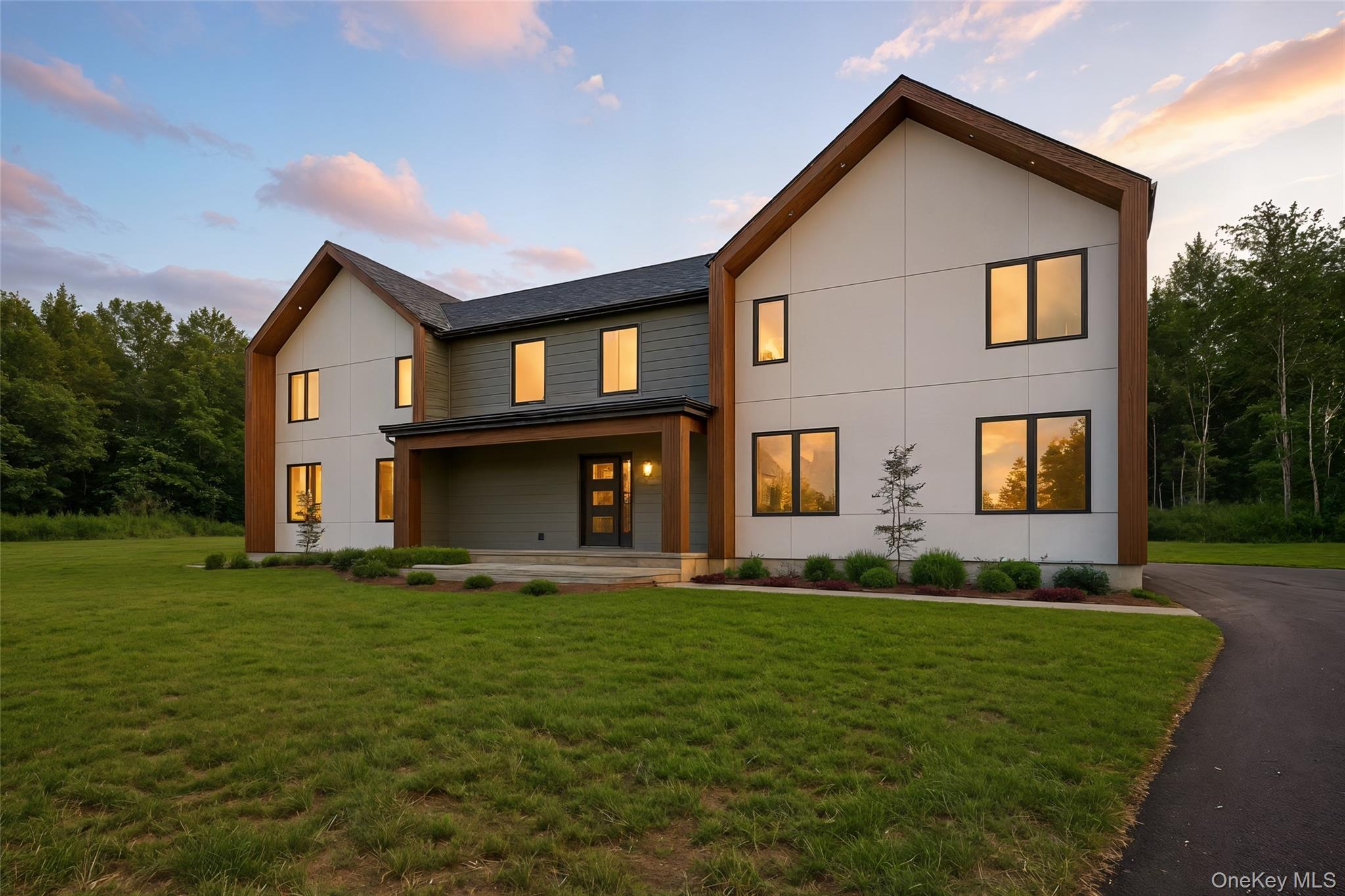 4 Warwick Isle Boulevard