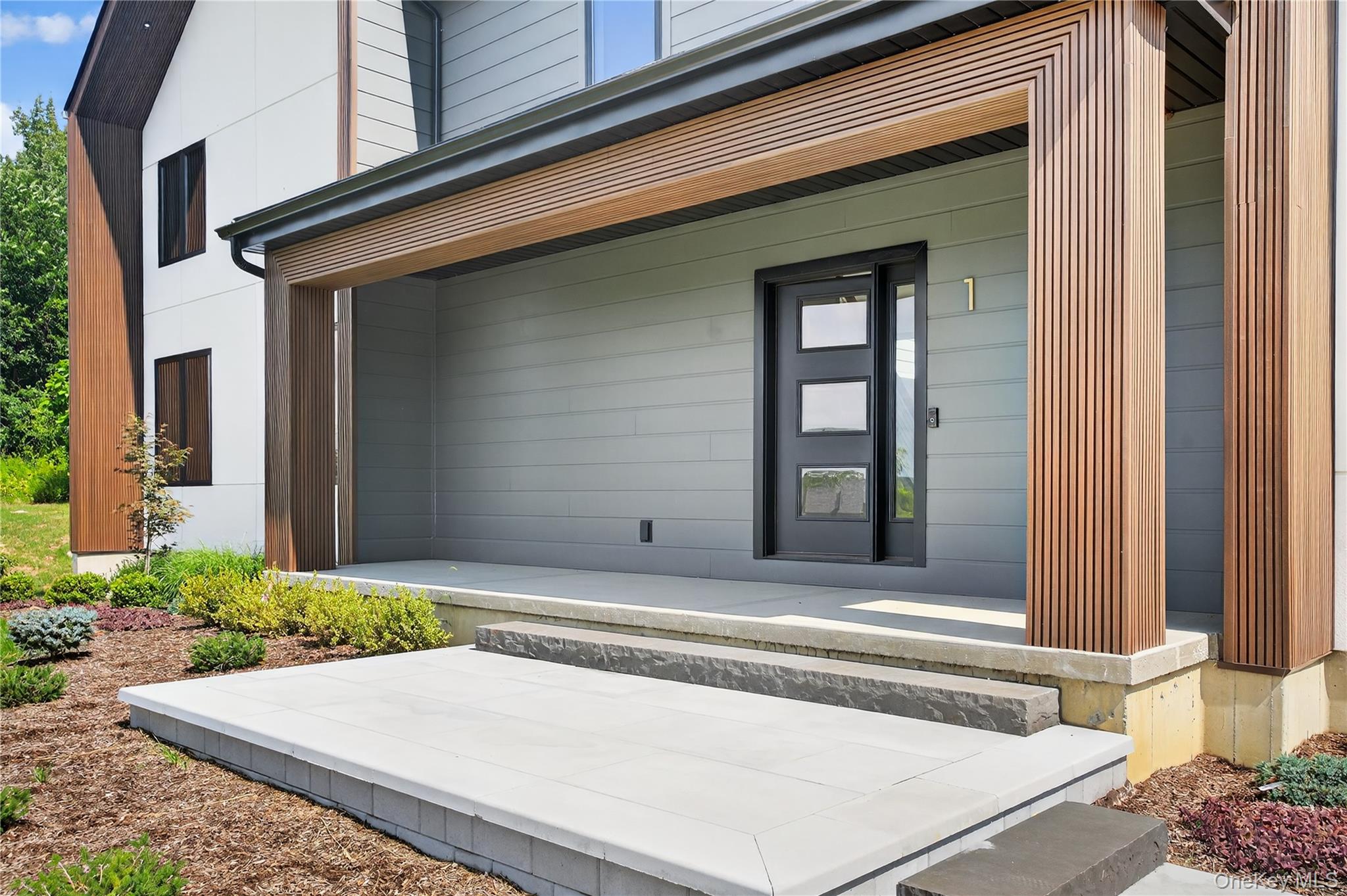 4 Warwick Isle Boulevard