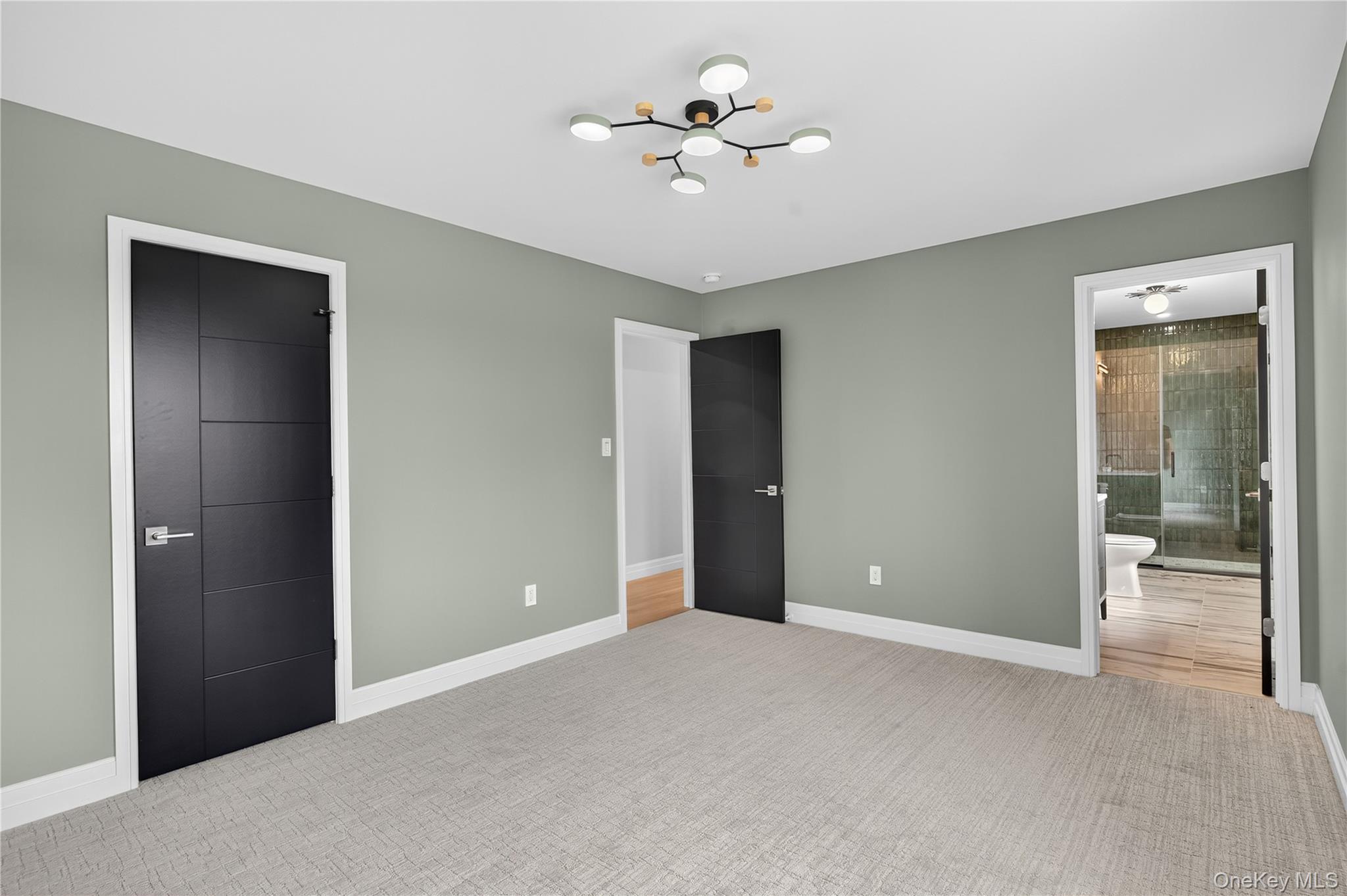 4 Warwick Isle Boulevard