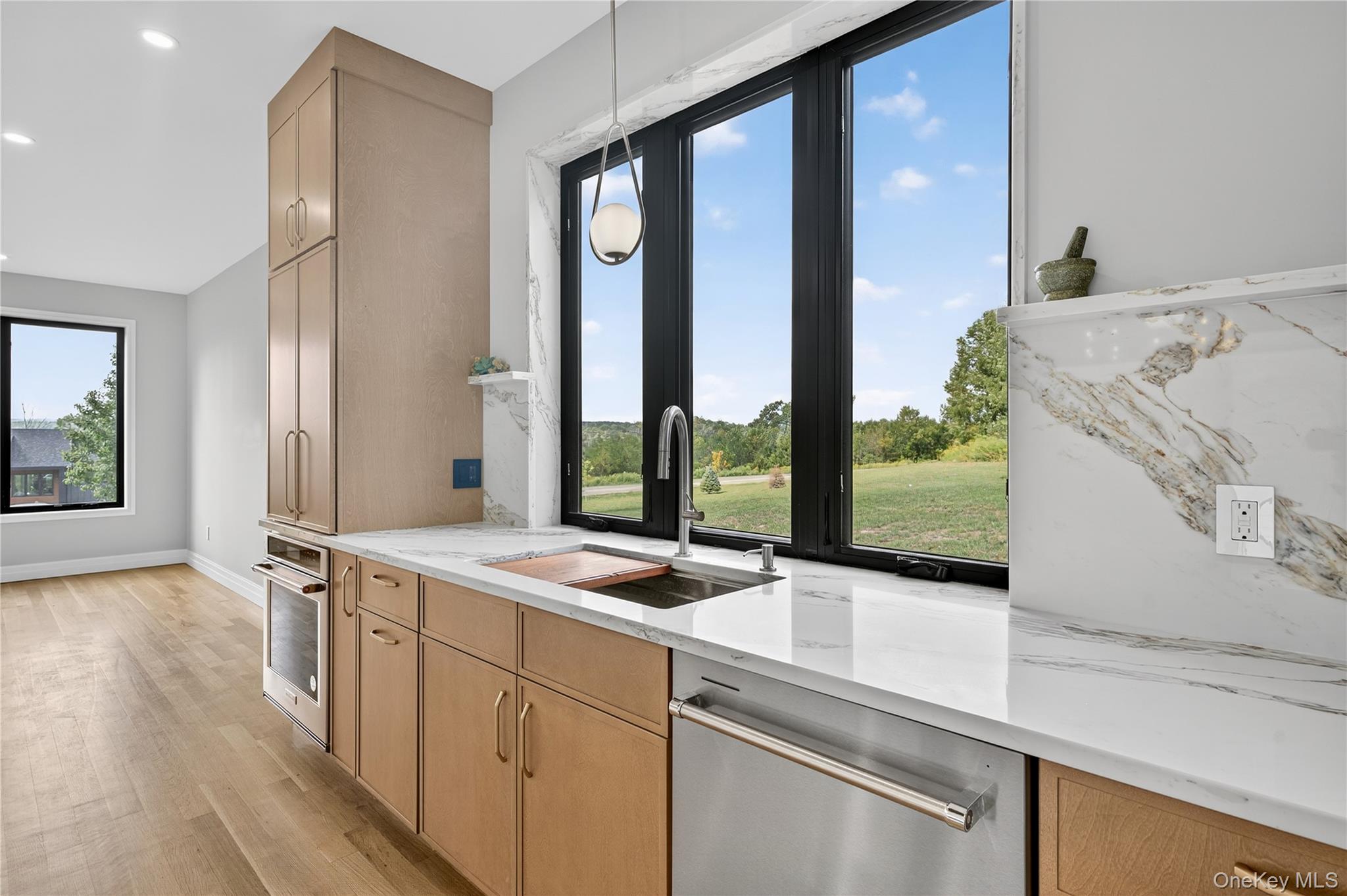 4 Warwick Isle Boulevard