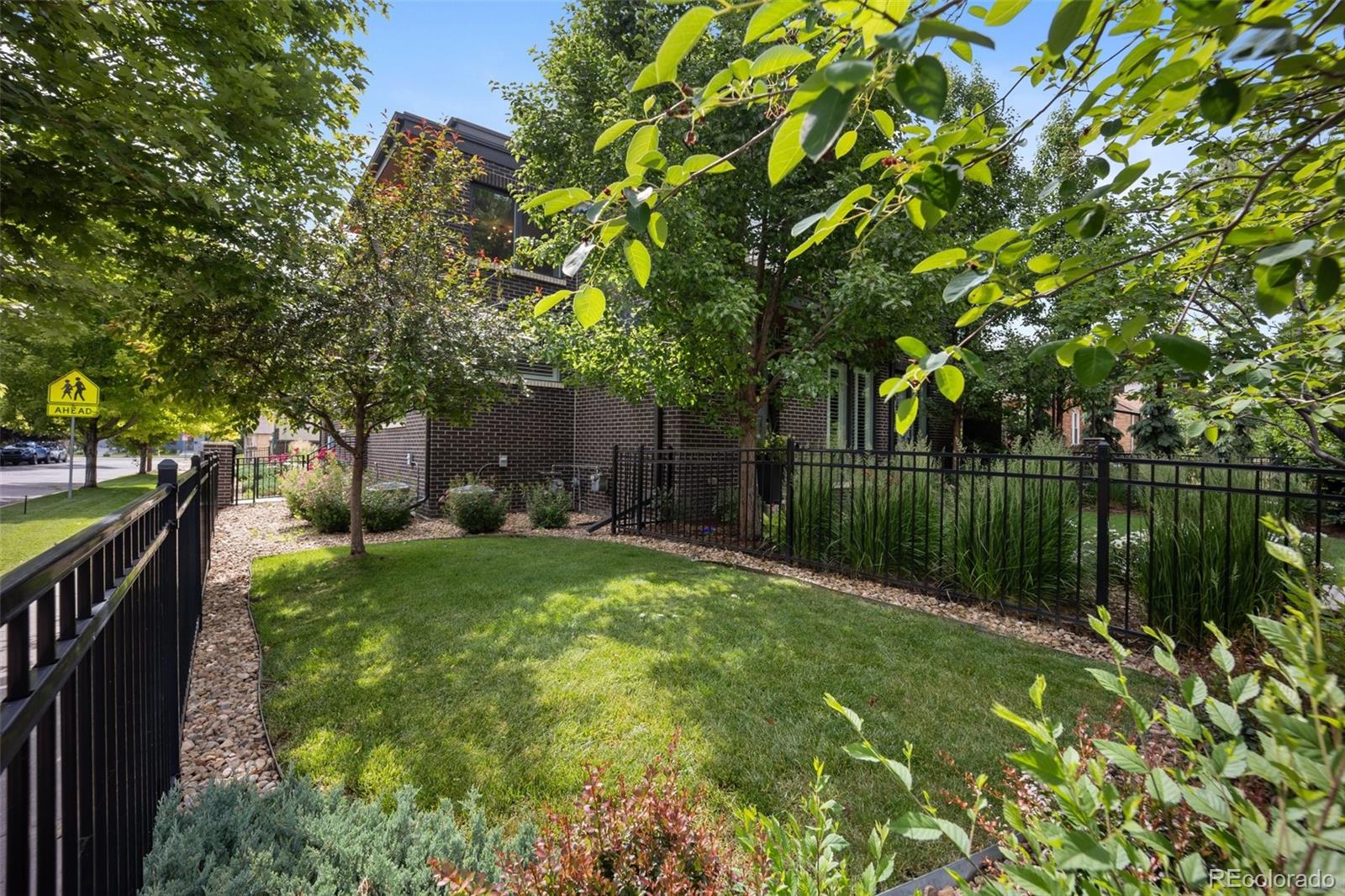 3690 W Byron Place