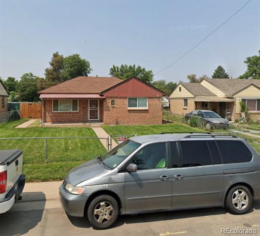 2655 Pontiac Street