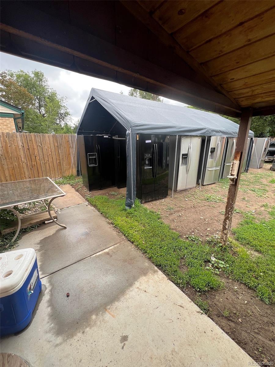 2655 Pontiac Street