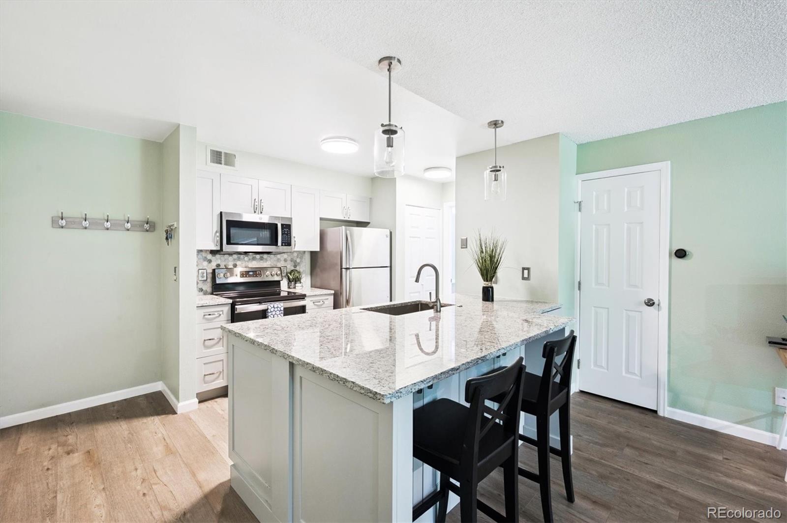 2575 S Syracuse Way Unit: L103