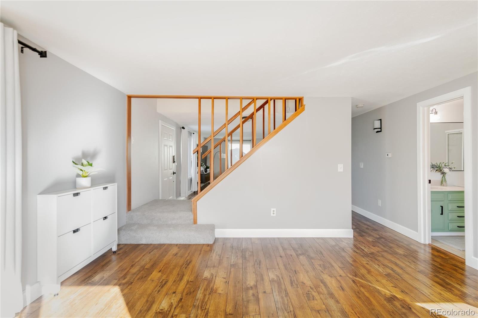 6308 W 92nd Place