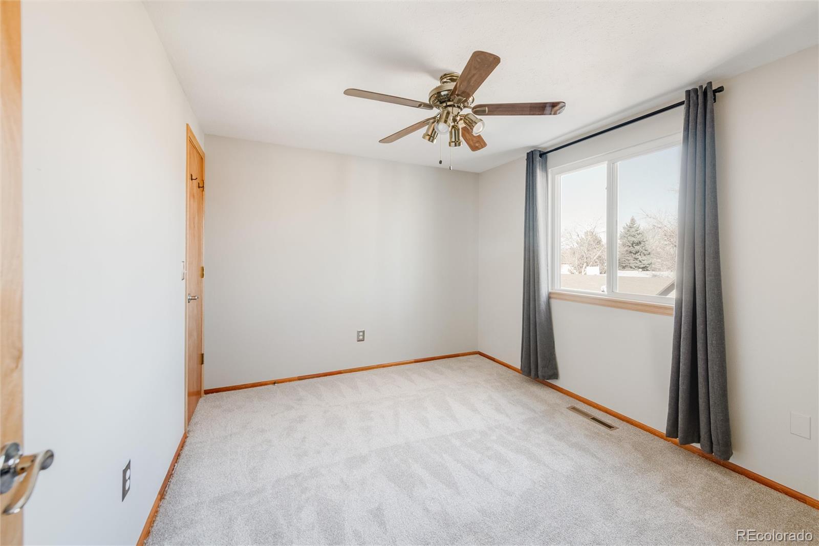 6308 W 92nd Place