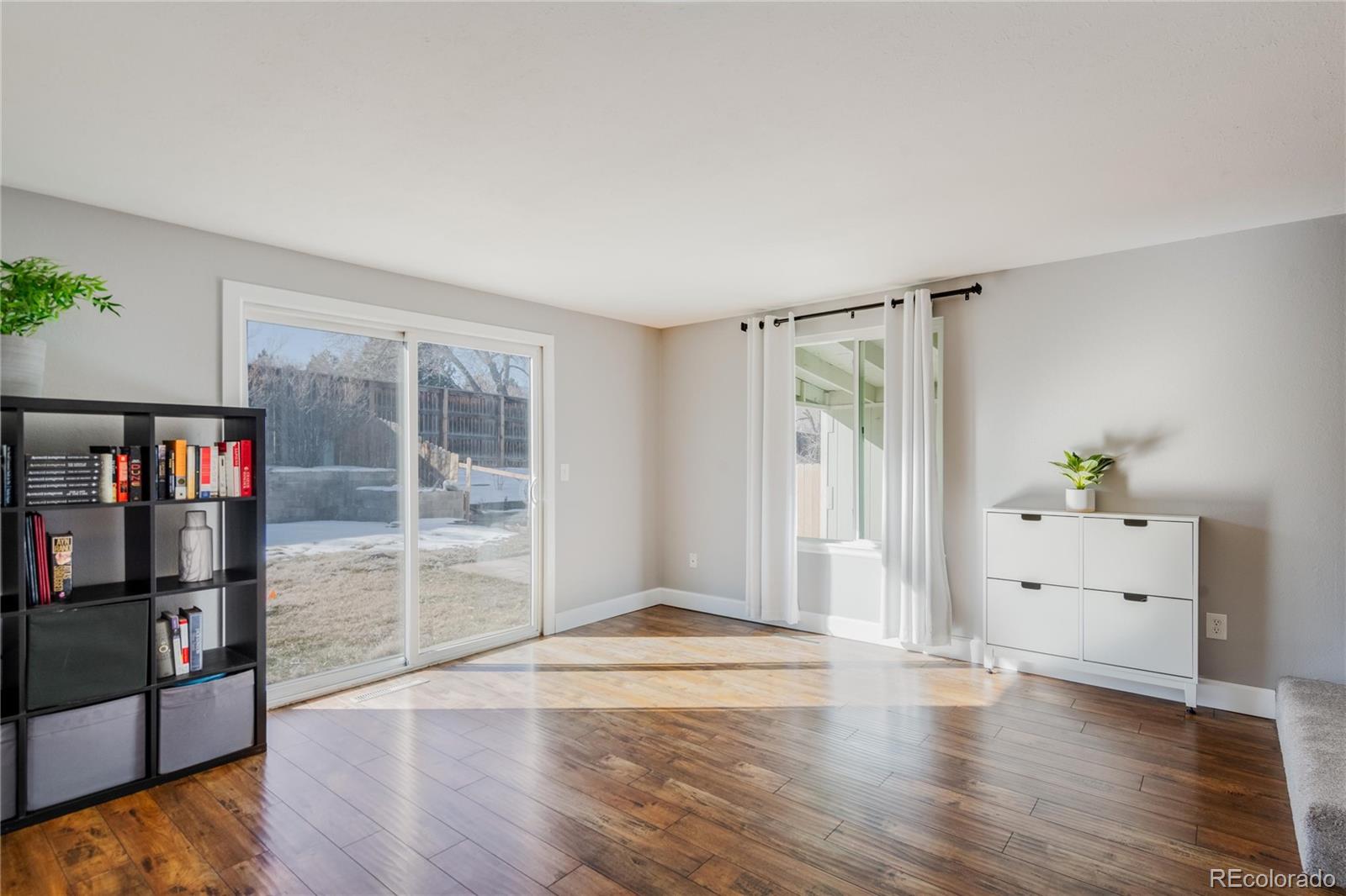 6308 W 92nd Place