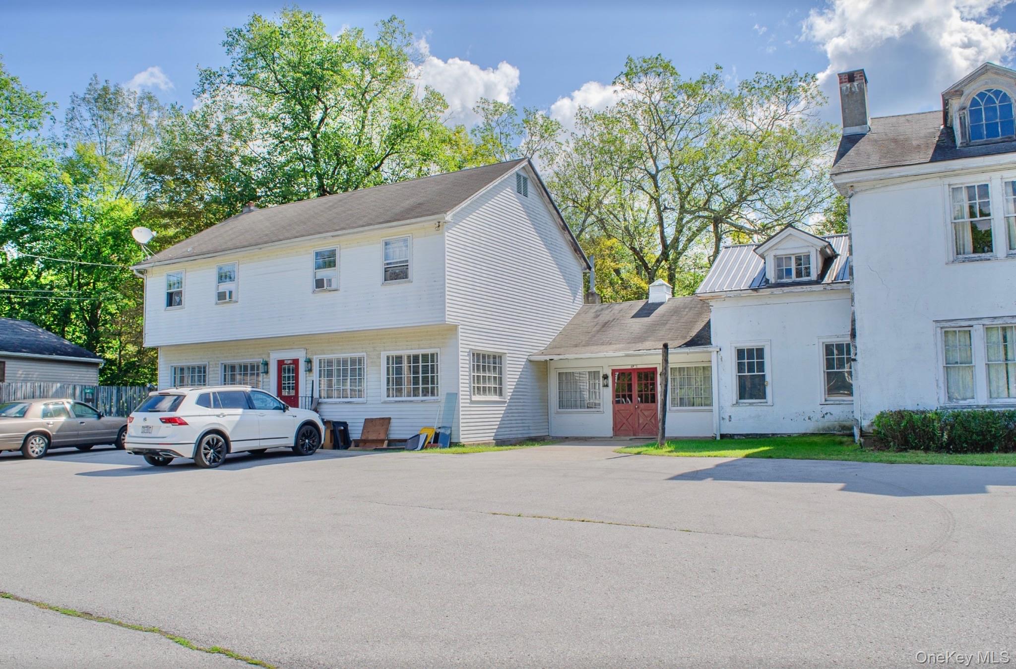 1380 Route 44
