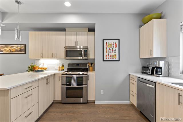 2725 W 25th Unit: 7