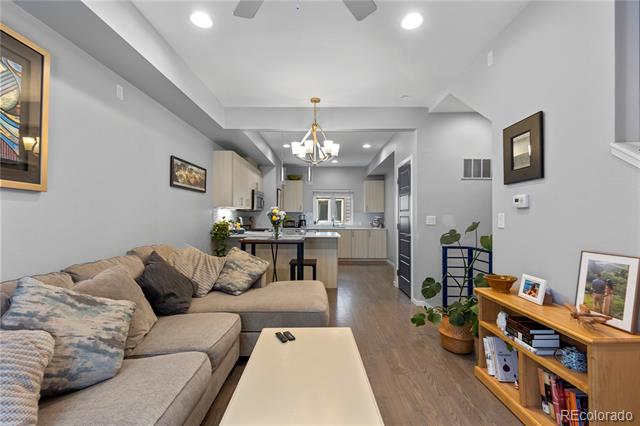 2725 W 25th Unit: 7