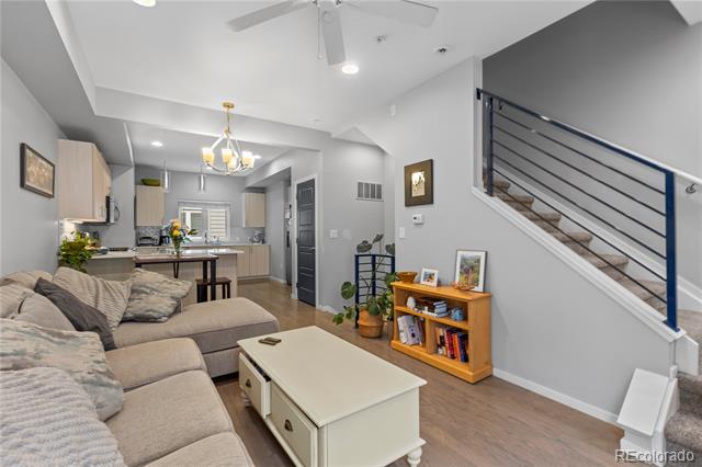2725 W 25th Unit: 7