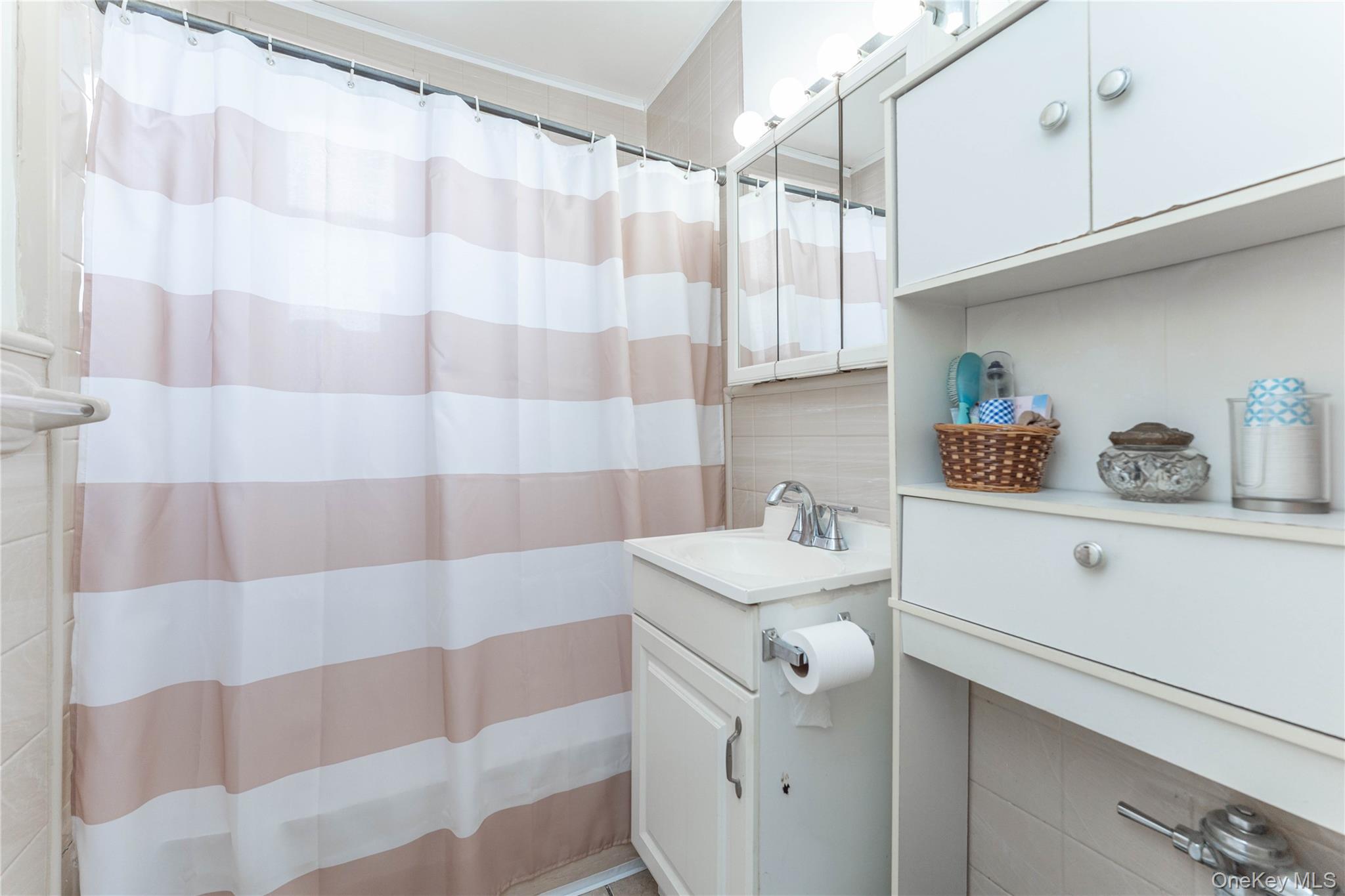 60 Hempstead Avenue Unit: 2K