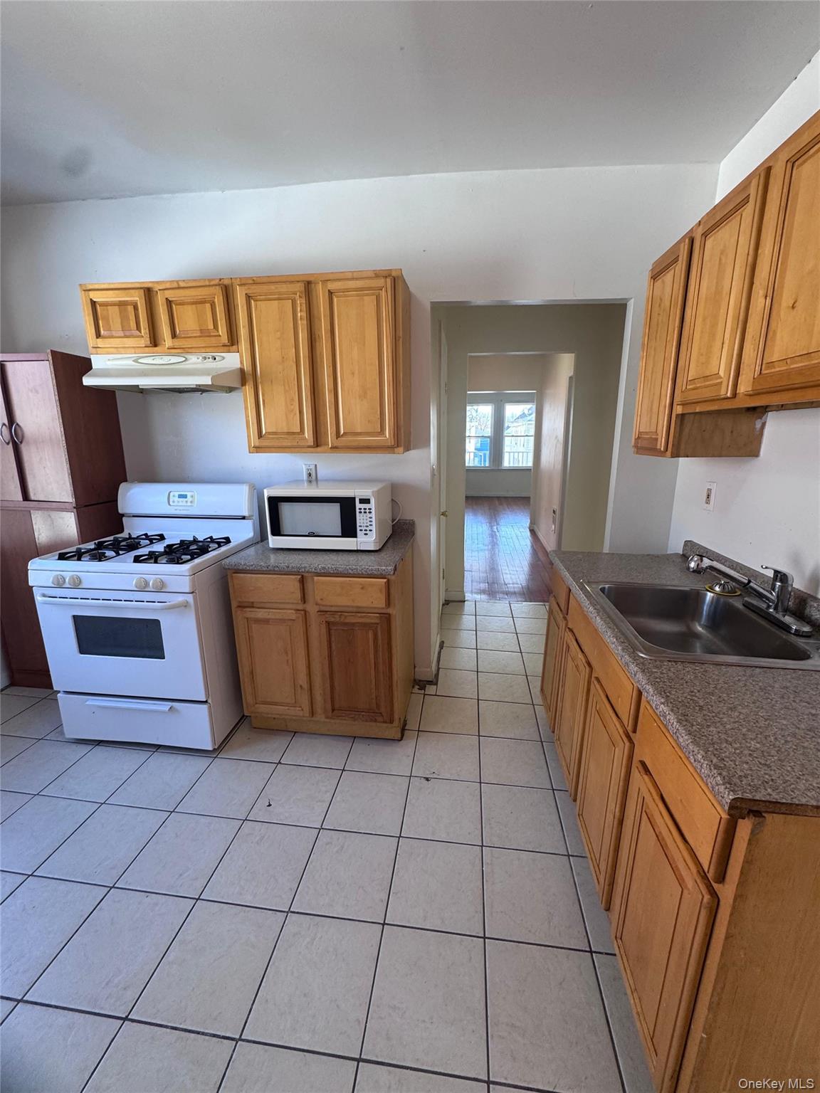 4 Gray Street Unit: Apt #2