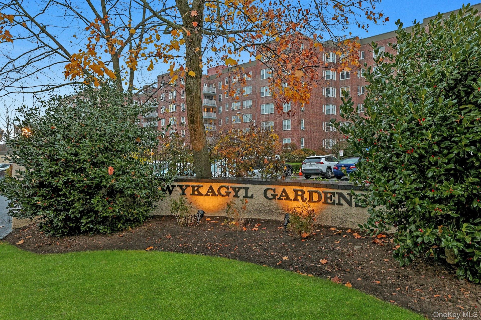 1273 North Avenue Unit: 1F-#8