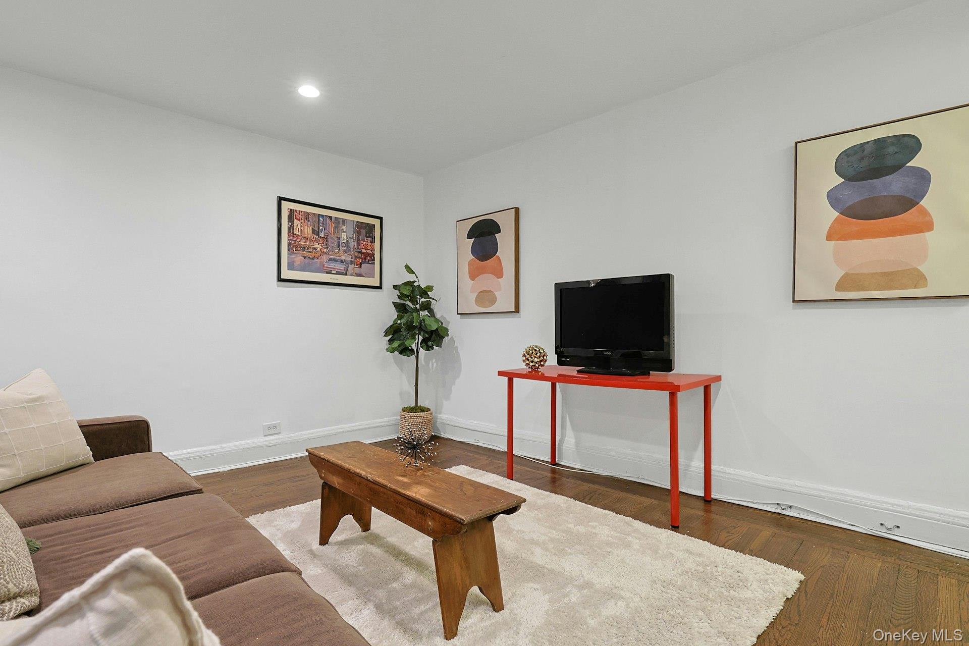 1273 North Avenue Unit: 1F-#8