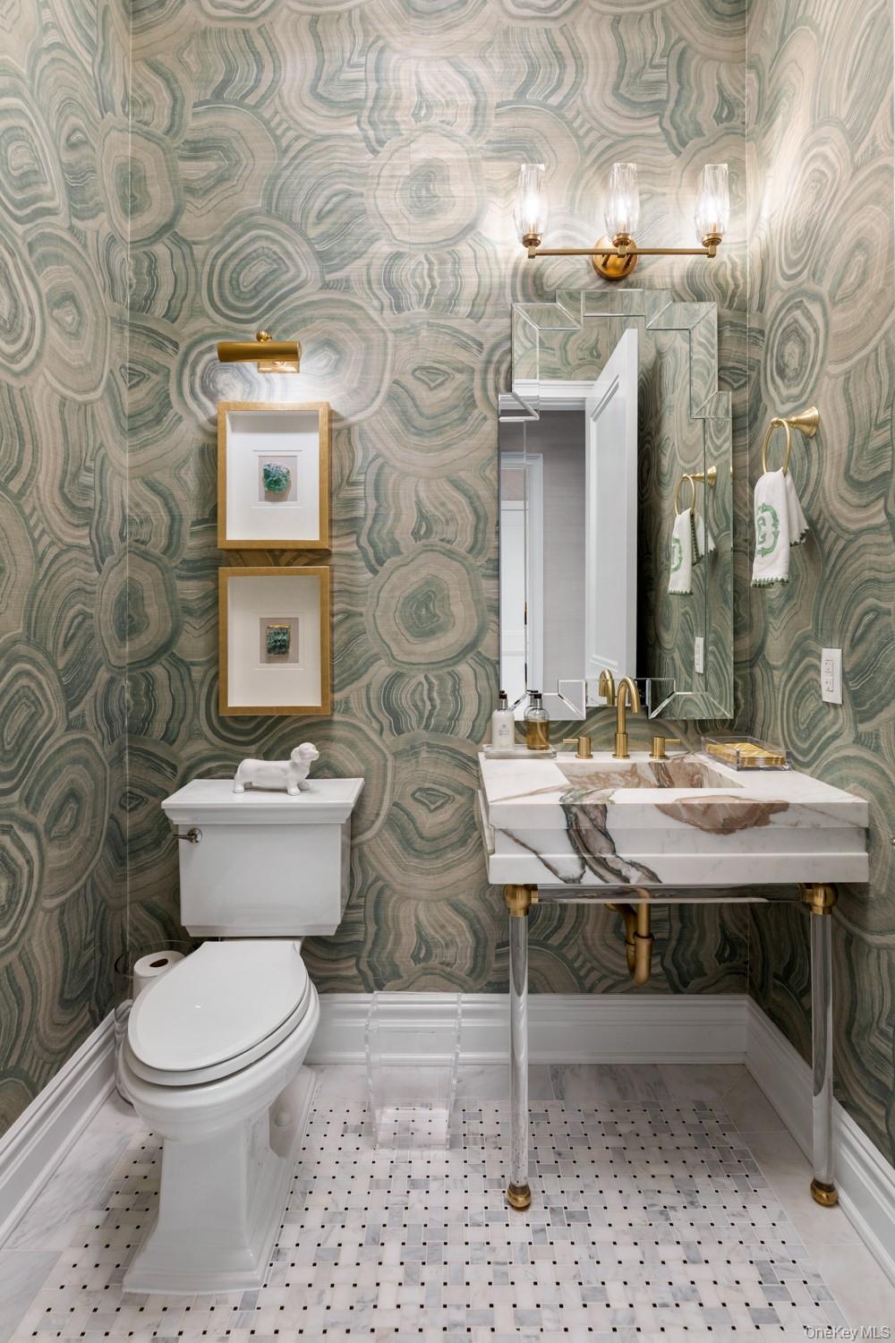 6000 Royal Court Unit: PENTHOUSE