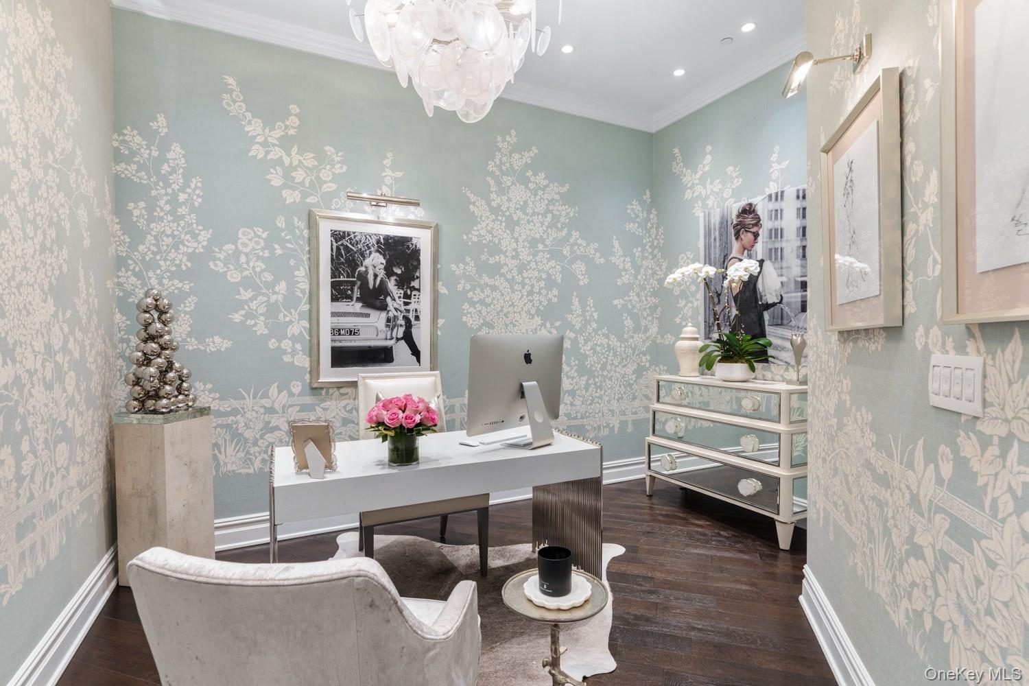 6000 Royal Court Unit: PENTHOUSE