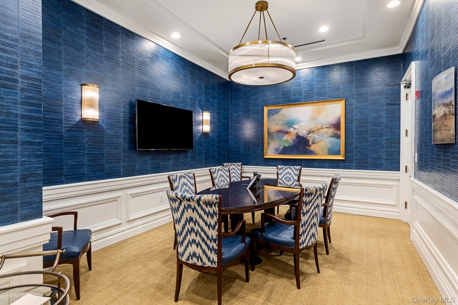 6000 Royal Court Unit: PENTHOUSE